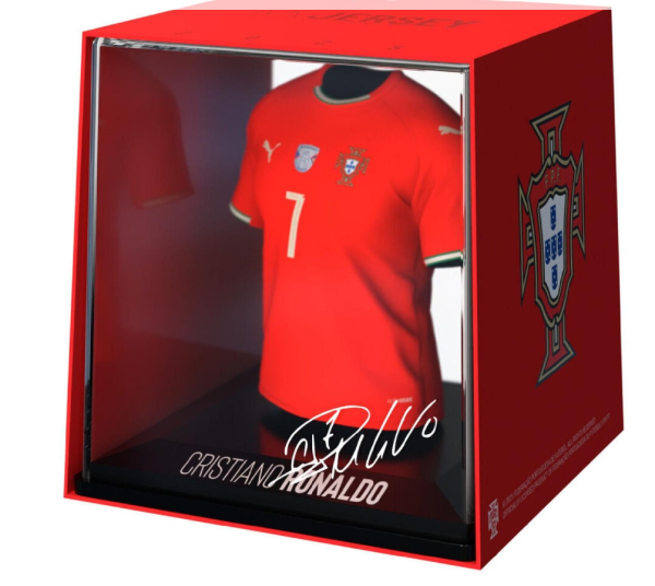 Portugal Cristiano Ronaldo mini t-shirt figure